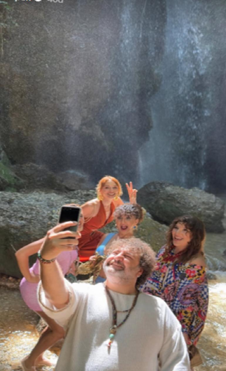 Set Arkası ve Sosyal Medya Paylaşımları