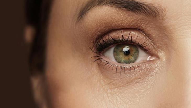 Göz Enfeksiyonu Durumunda Kalemi Atmak