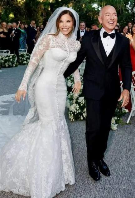 Dünyaca Ünlü Davetliler ve Görkemli Organizasyon