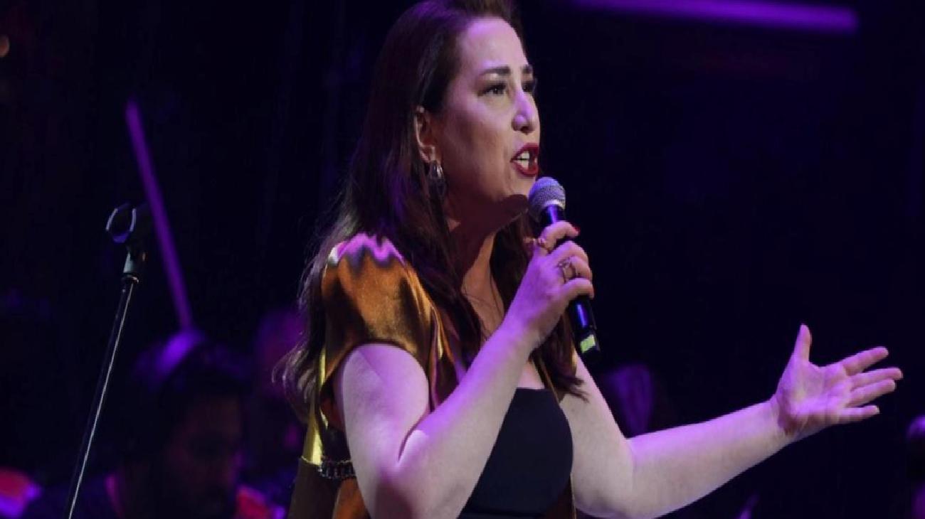 Kayahan'ın En Sevilen Şarkılarıyla Anma Gecesi Renkli Anlara Sahne Oldu