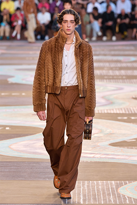 Louis Vuitton’un 2026 İlkbahar/Yaz Erkek Koleksiyonu: Kültürlerarası Bir Moda Yolculuğu