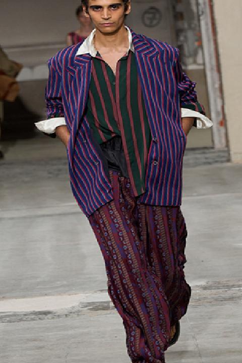 Paris Moda Haftası’nda Yenilikçi ve Cesur Koleksiyon: Dries Van Noten