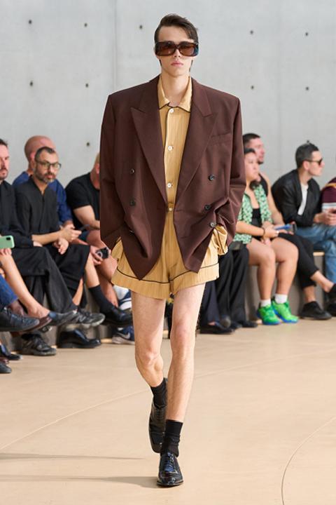 Saint Laurent İlkbahar/Yaz 2026 Erkek Hazır Giyim Koleksiyonu: Mimari ve Sanatın Buluşması