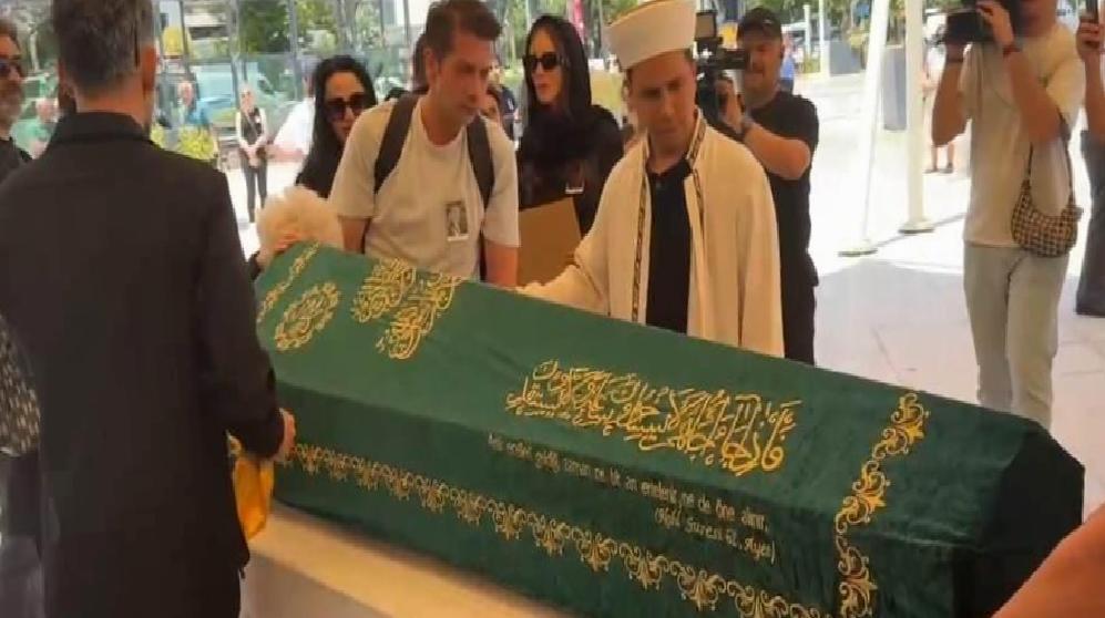 Gözyaşlarıyla Uğurlandı