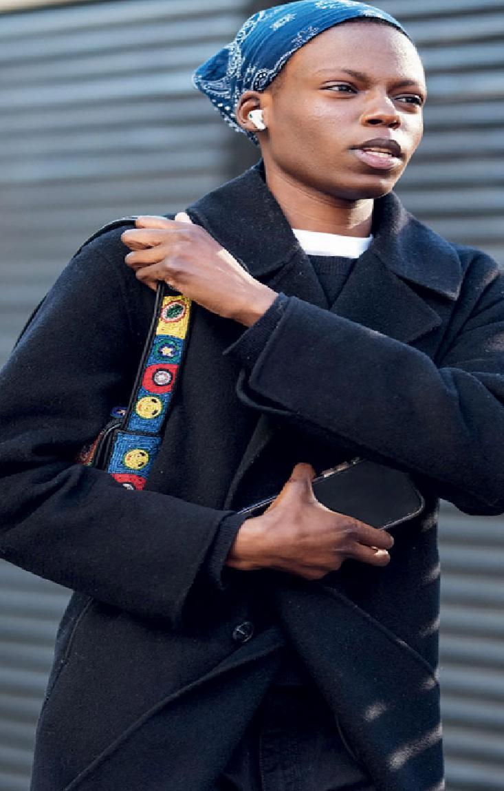 Bandana: Moda ve Kendini İfade Etmenin Zamansız Sembolü