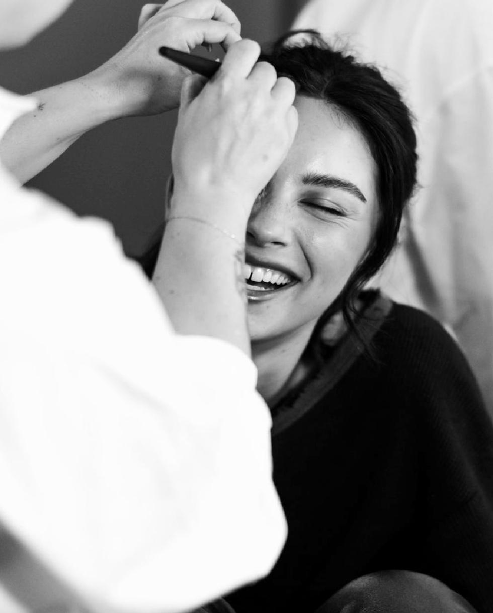 Chanel Couture 2025 Koleksiyonu ve Abrams’in Şıklığı