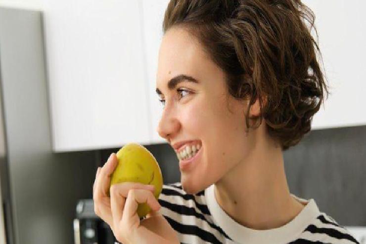 Her Gün Bir Elma Yemenin Sağlığa Olan Etkileri ve Bilinmeyen Yönleri