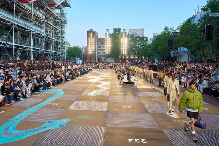 Önemli Moda-Mimarlık İş Birlikleri ve Mekân Seçimleri