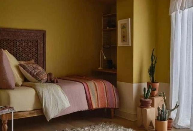 Kızlarının Odasında Renkli ve Canlı Atmosfer