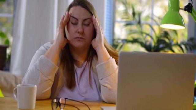 Şekerli Gıdaların Baş Ağrısına Etkisi ve Kan Şekeri Dalgalanmaları