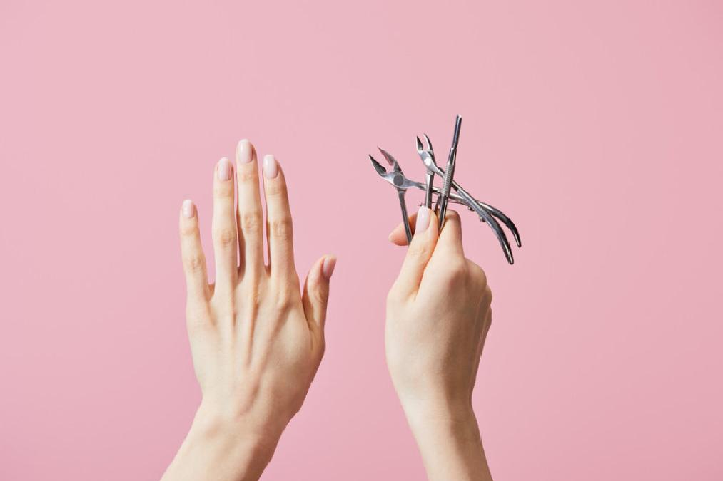 Ojeleri Çıkarma ve Tırnakların Nefes Alması