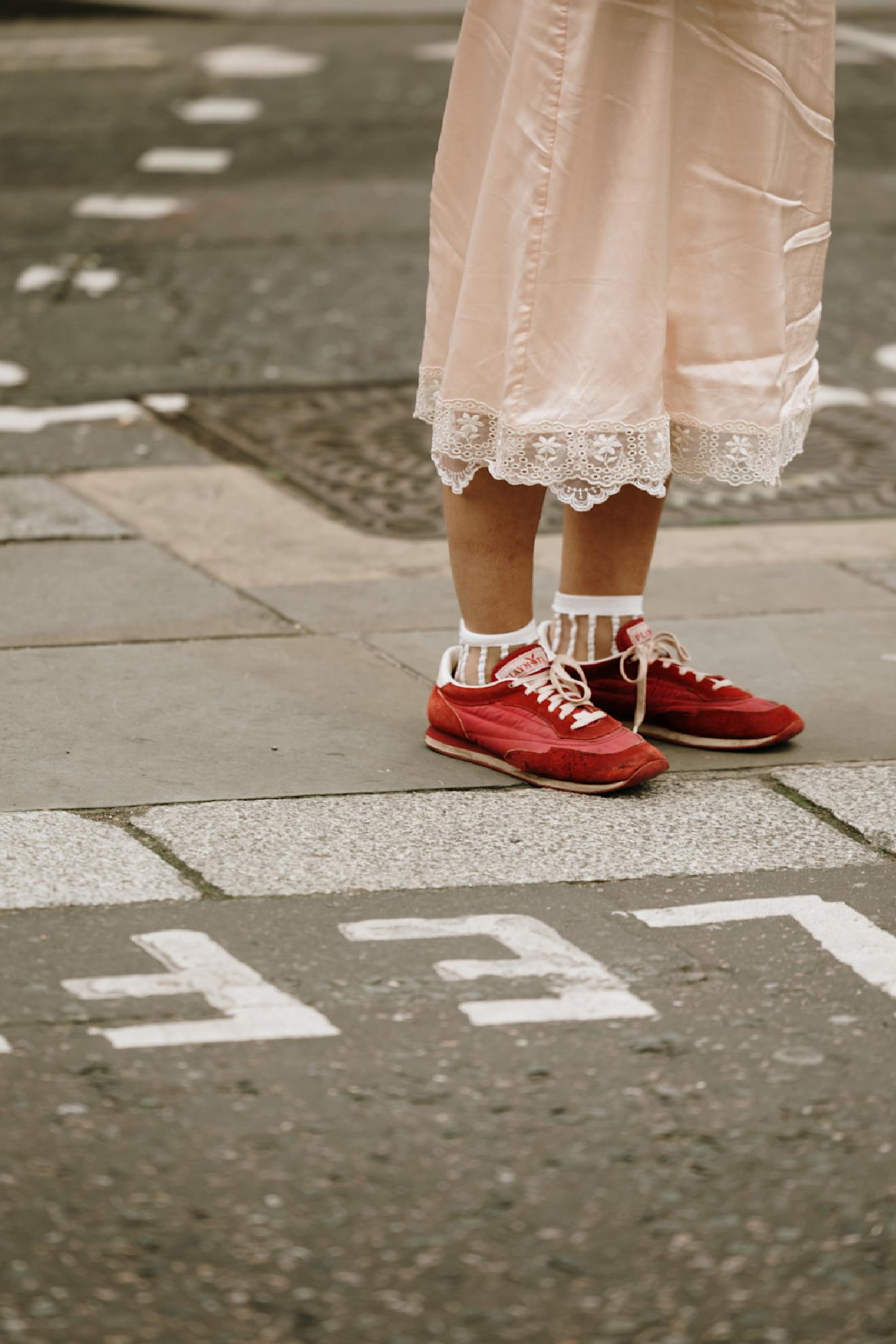 2025 Yazının En Tarz Sneaker Modelleri: Alışılmışın Dışında Seçimler