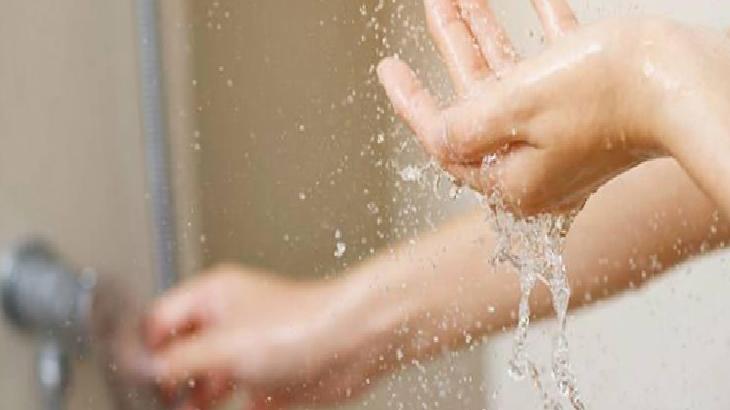 5 Dakikalık Soğuk Duş Rutini ile Zihni ve Bedeni Dinlendiren Farklı Bir Deneyim