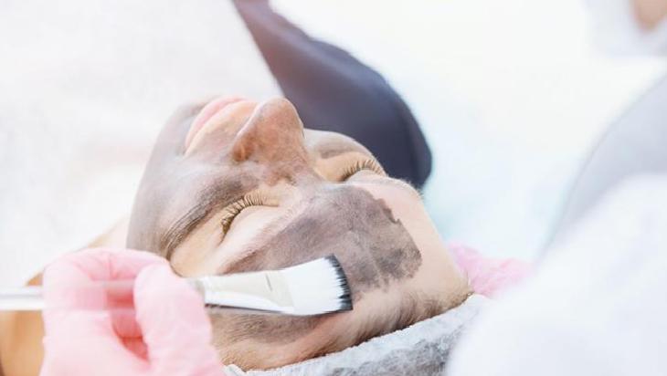 'AHA' ve 'BHA' detayına dikkat! Peeling etkisi faydadan çok zarar verebiliyormuş