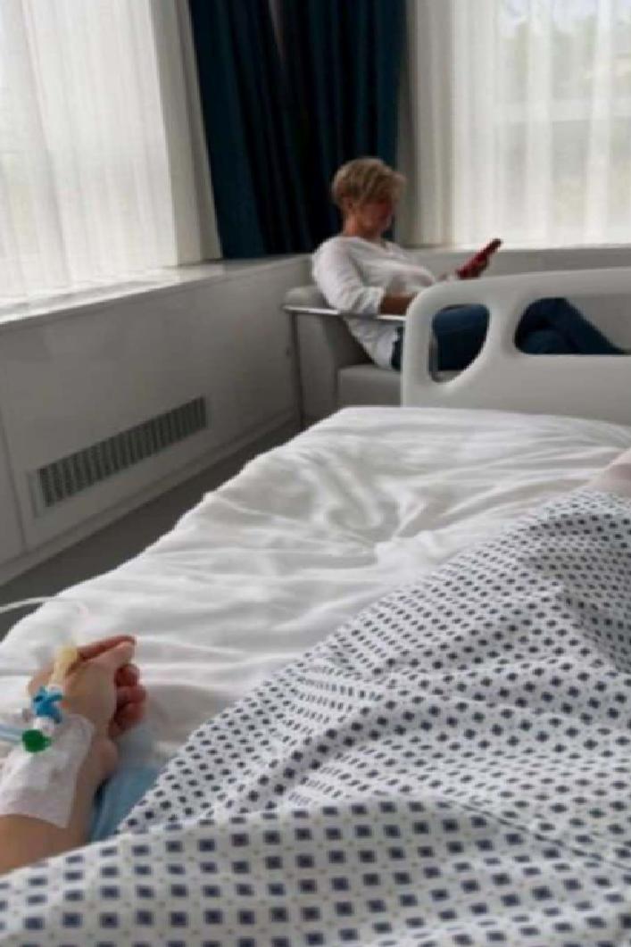 Barbara Palvin'den sevenlerini üzen haber: Hastalığını açıkladı!