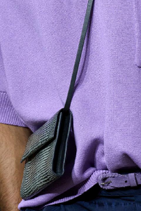 Erkek Modasında Yeni Dönem: İlkbahar/Yaz 2026 Sezonunda Öne Çıkan Çanta Trendleri