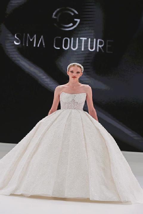 Gelinlik Trendlerine Bakış: Yalın, Hacimli Veya Gösterişli