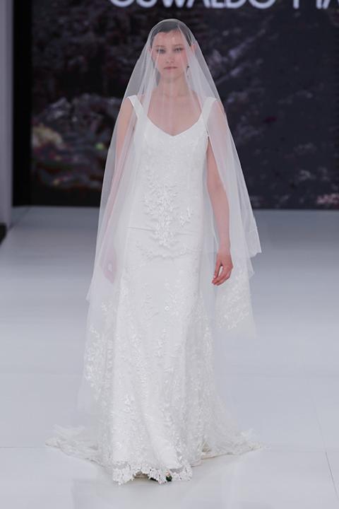 Gelinlik Trendlerine Bakış: Yalın, Hacimli Veya Gösterişli