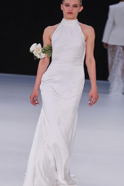 Gelinlik Trendlerine Bakış: Yalın, Hacimli Veya Gösterişli