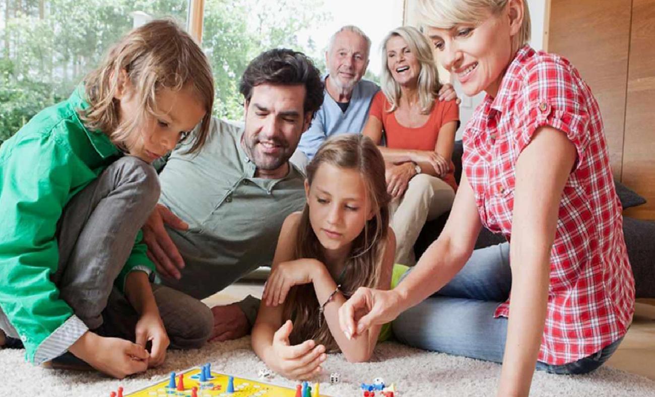 Hafta sonunuzu neşelendirin: Evde ailece oynanabilecek oyunlar nelerdir?