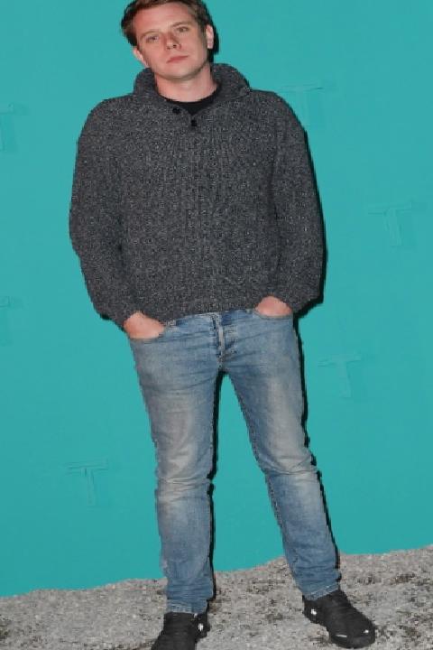 Jonathan Anderson’un Oyunculuktan Modaya Yolculuğu: Sahne Arkasından Işığa