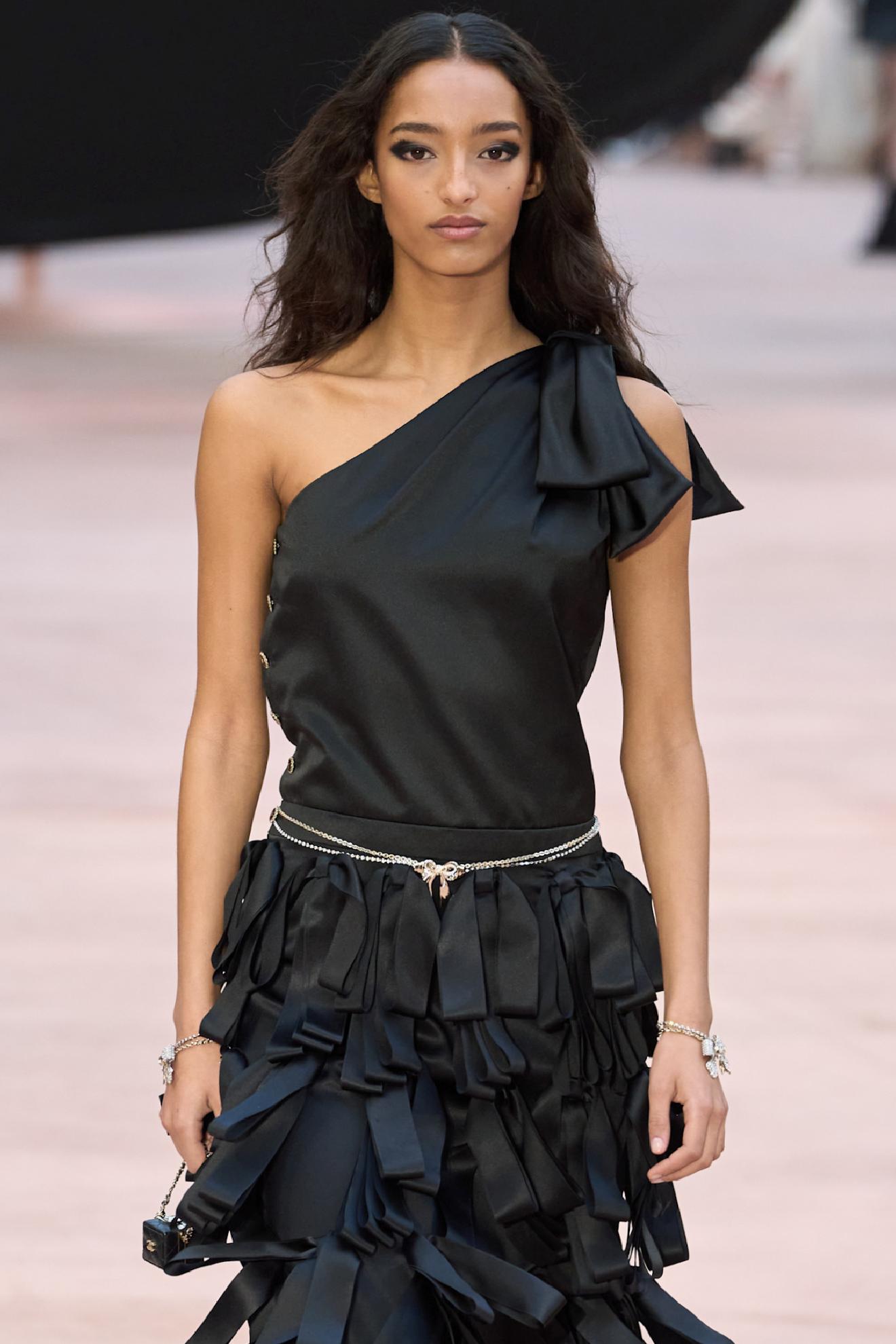 Kemer Trendleri: Sonbahar/Kış 2025’de Öne Çıkanlar