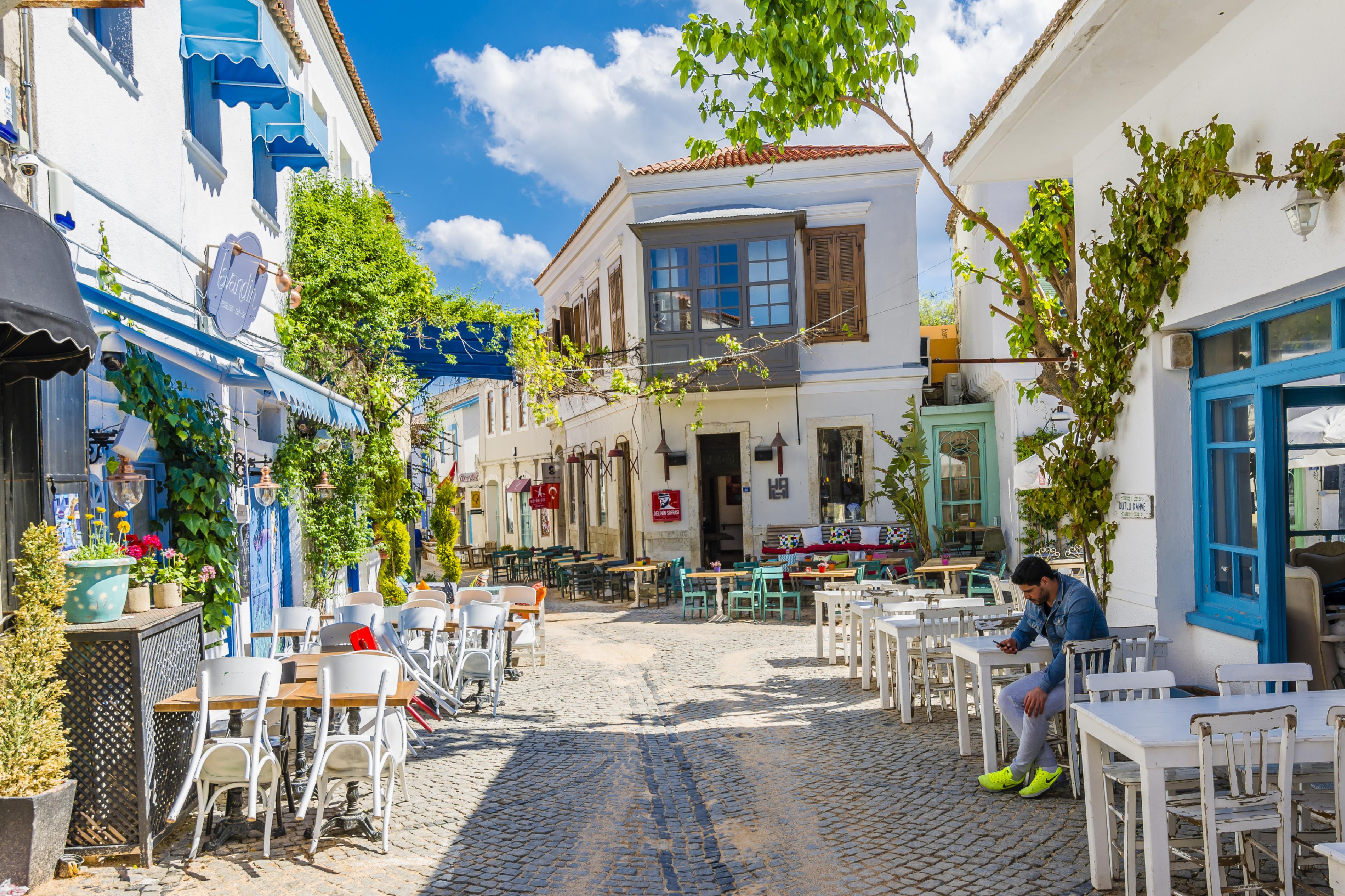 Kız Kıza Tatil: En Keyifli Tatil Rotaları