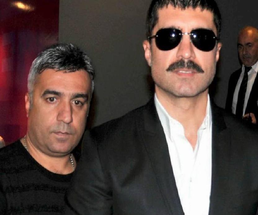 Özcan Deniz'den sahnede olay sözler: Abisi Ercan Deniz'e acımadı!