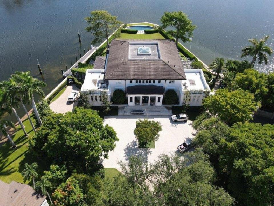 Robbie Williams'ın 30 milyon sterlin değerindeki süper lüks malikanesi göz kamaştırdı!