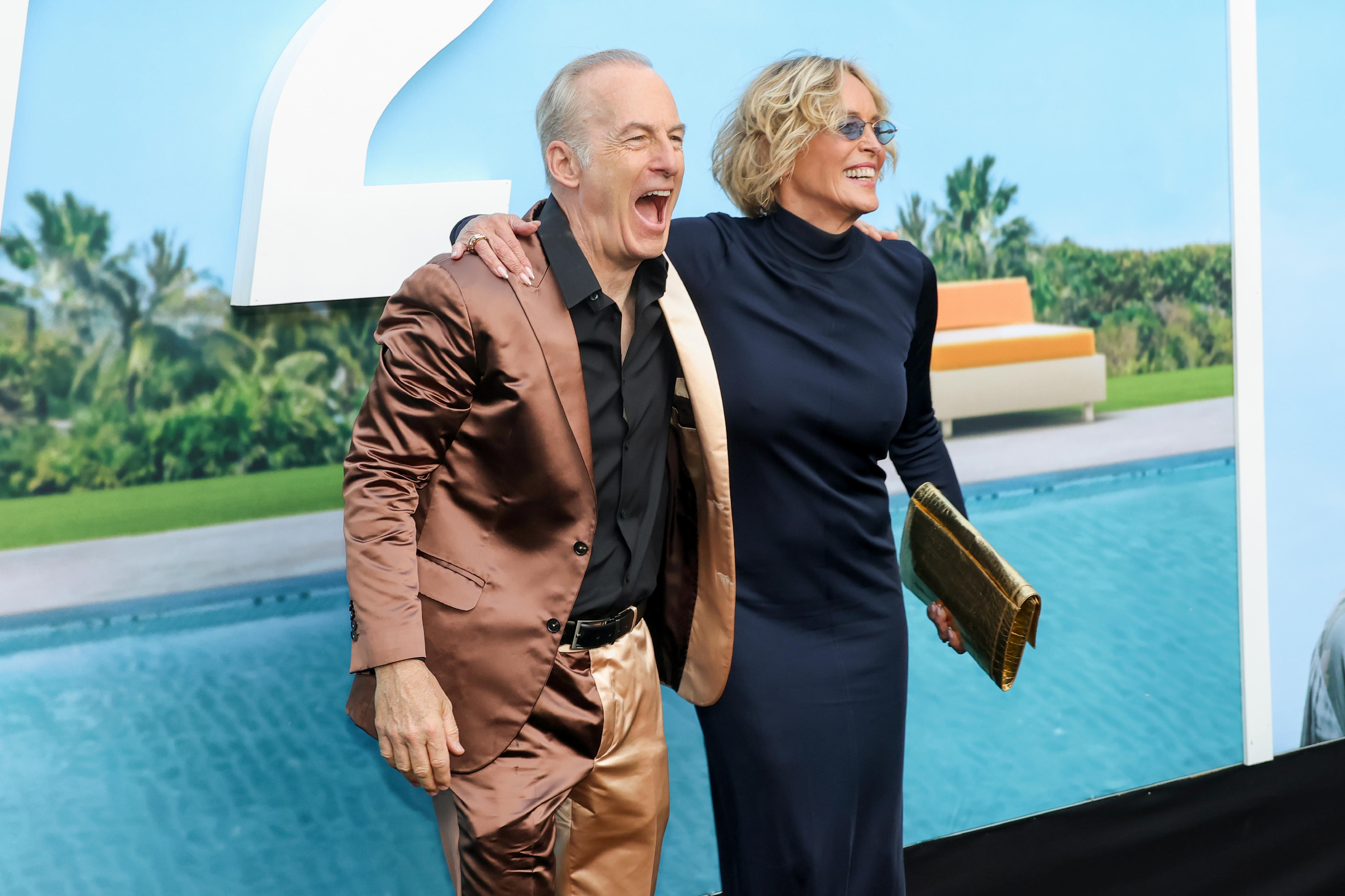 Sharon Stone “Nobody 2” Galasında Saint Laurent Elbisesi İle Zarif Ve Modern Bir Görünüm Sergiledi