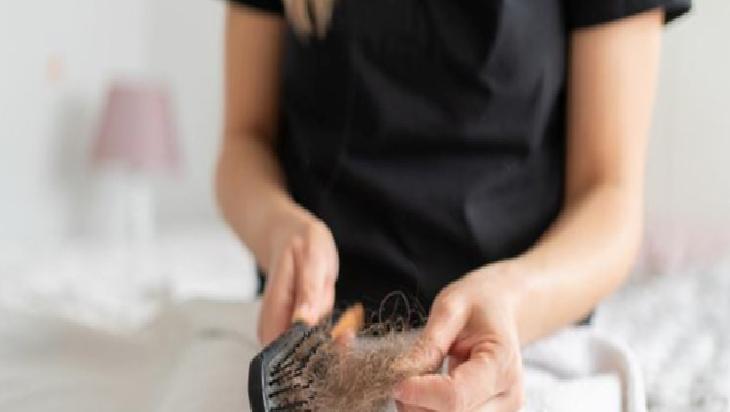 Sonbaharda saçlarınızdan olmayın! İşte dökülme karşıtı en iyi ipuçları