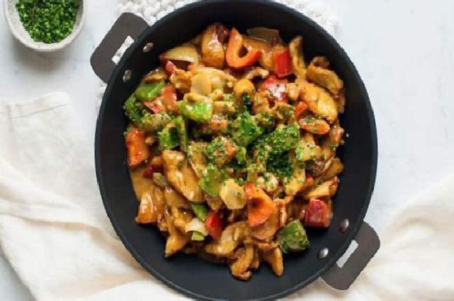 SATAY SOSLU TAVUK TARİFİ