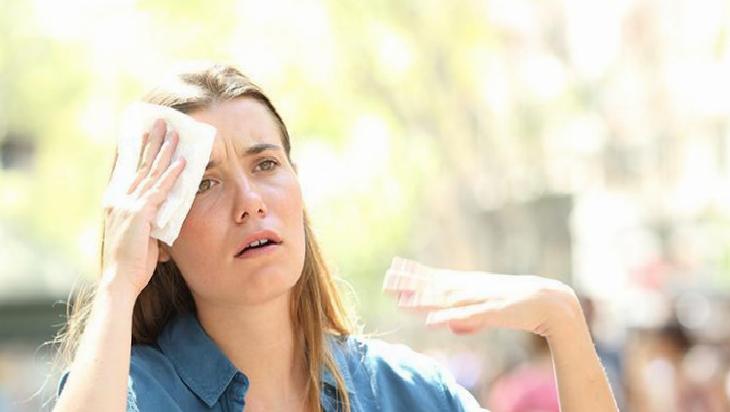 Terli kıyafetle gezenin başı belada! Gözeneklere dolup şişiyor, acısı can yakıyor