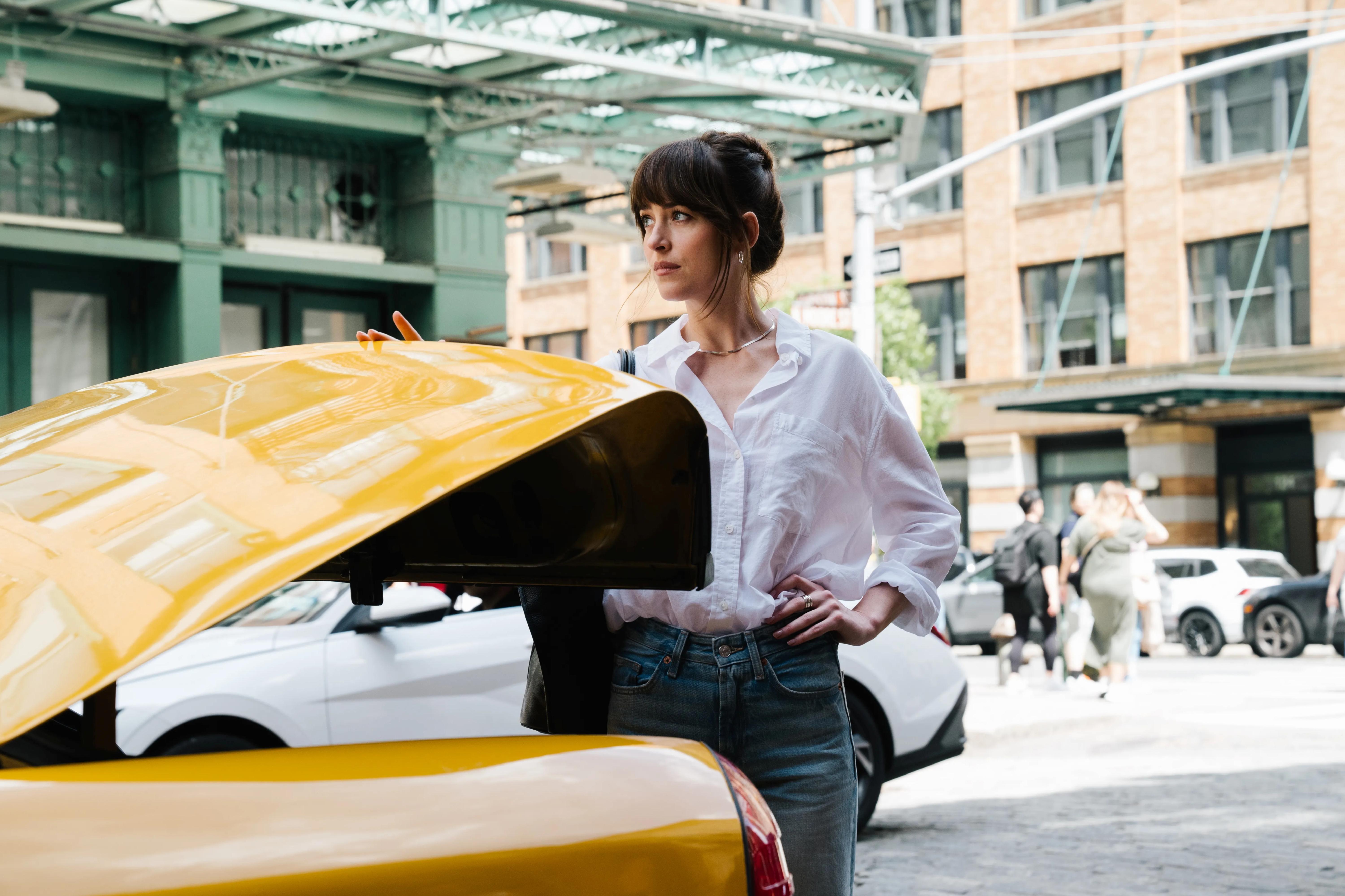 The Materialist’ten İlhamla: Dakota Johnson