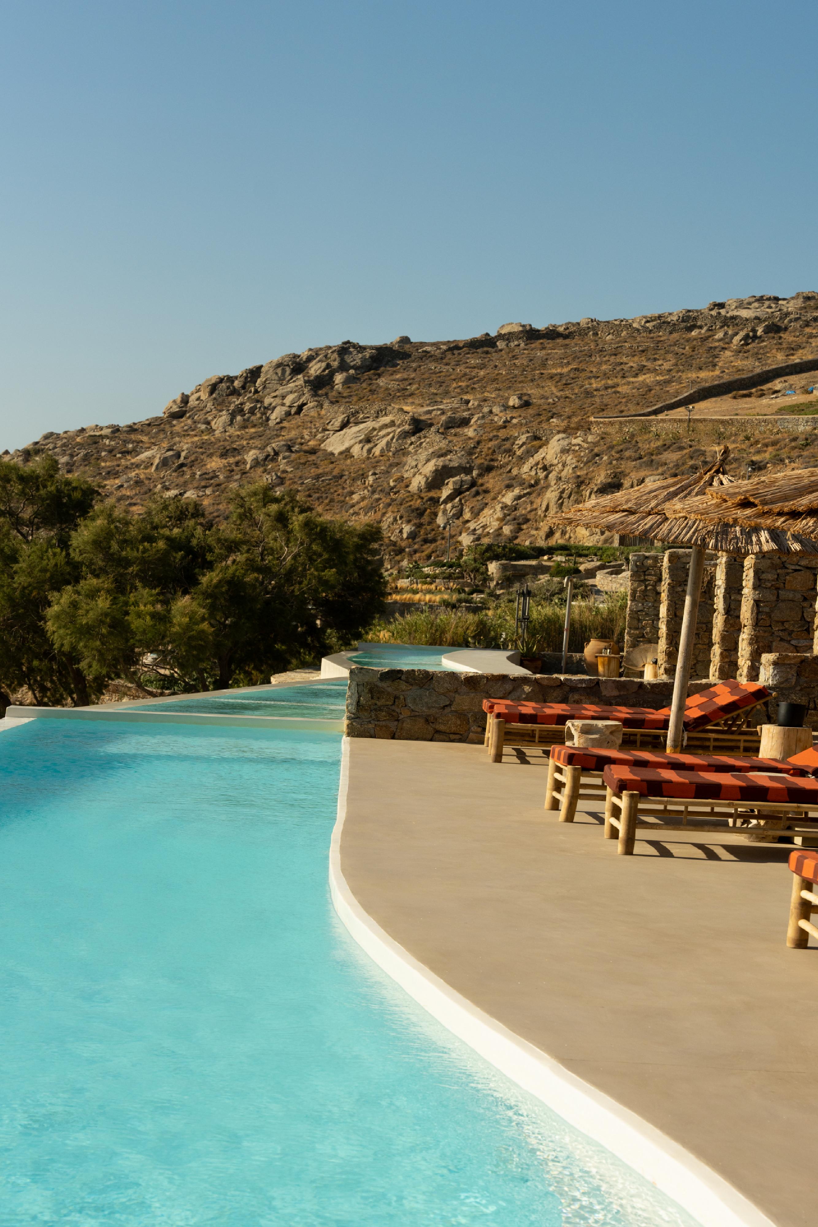 The Wild: Mykonos’ta Gelenekten İlham Alan Modern Lüks ve Paylaşım Ritüeli