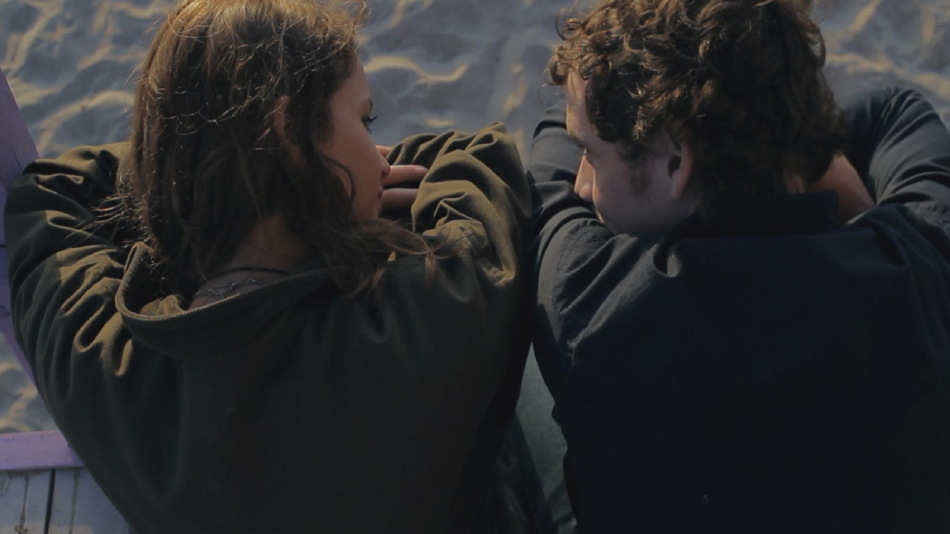 Uzak Mesafenin İçindeki Yakınlık: İlişkiler ve Umut