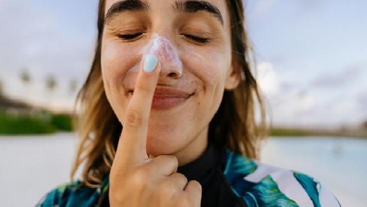 Yaz bitti diye kenara atmayın, herkes bu hatayı yapıyor! Böyle nemlendirin