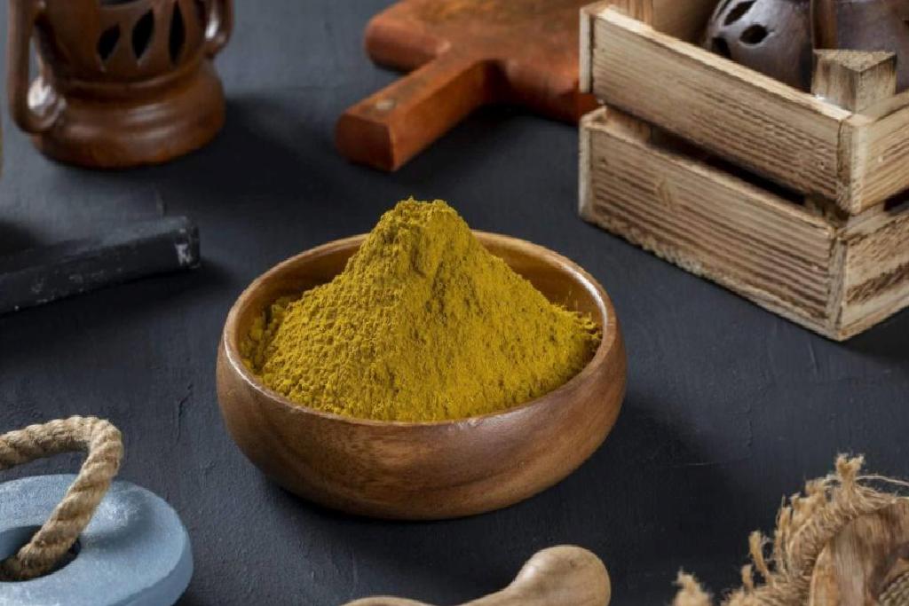 Yemeklerine ekleyen doktor yüzü görmüyor: Köri sağlığın en büyük destekçisi çıktı!