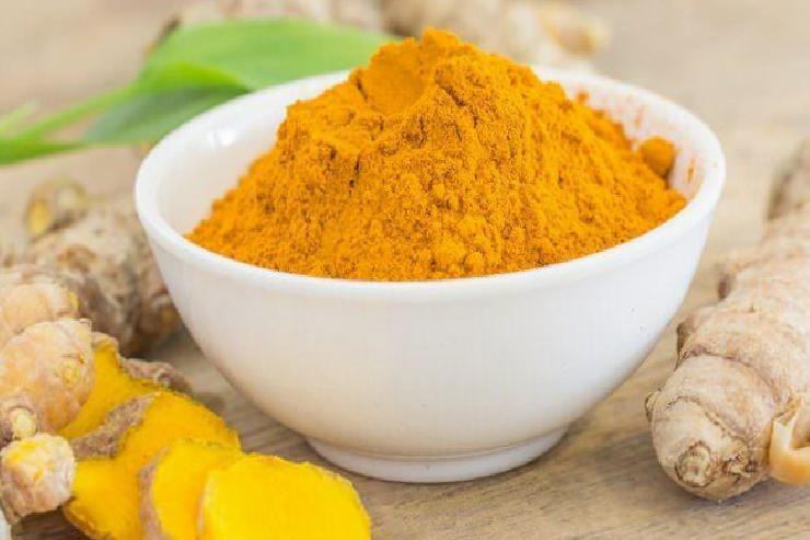 Yemeklerine ekleyen doktor yüzü görmüyor: Köri sağlığın en büyük destekçisi çıktı!