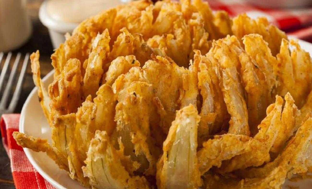 Yeni nesil atıştırmalık: Evde Blooming Onion (soğan çiçeği) nasıl yapılır?