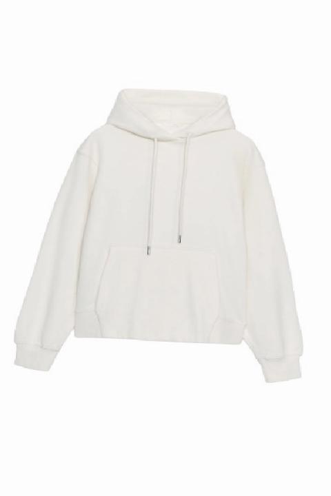 2025 Sonbahar Sweatshirt Trendleri: Konfor ve Şıklığın Yeni Dengesi