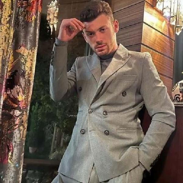 Aile Dizisi ve Dublör Skandalı: Kıvanç Tatlıtuğ ile Mehmet Tan’ın Set Gerilimi