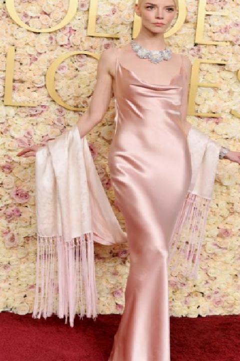 Anya Taylor-Joy’un Kırmızı Halı Favorileri: Göz alıcı sahne anları ve stil ipuçları