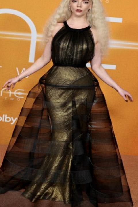 Anya Taylor-Joy’un Kırmızı Halı Favorileri: Göz alıcı sahne anları ve stil ipuçları