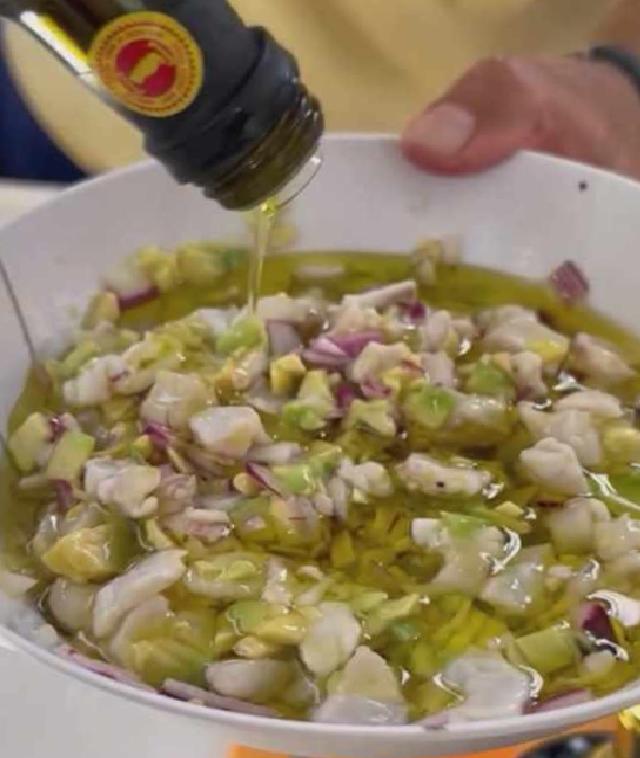 Ata Demirer’in Ceviche Tarifi: Limonsuyla Şipşak Marine Etkisi