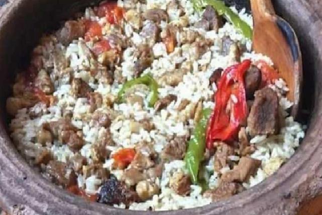 Beypazarı Güveci: Geleneksel Toprak Tencerede Dana veya Kuzu Etiyle Pişen Lezzet