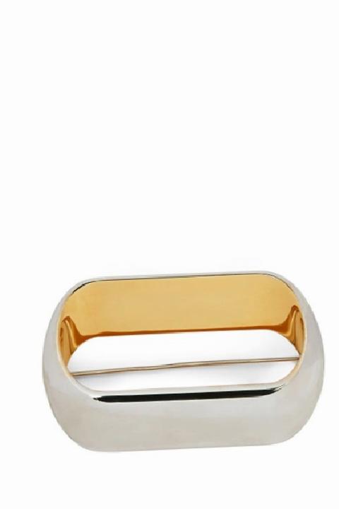 Broş Modasının Dönüşü: Çok Yönlü aksesuar olarak yükselişe geçen motifler