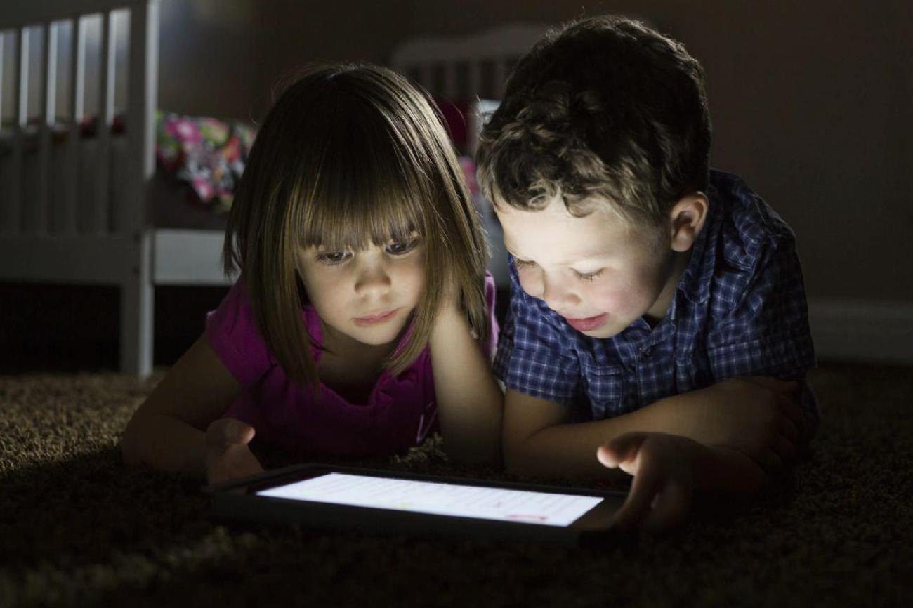 Çocukların Dijital Risklerden Korunması İçin Ebeveyn Rehberi: Aileler İçin Pratik Tavsiyeler