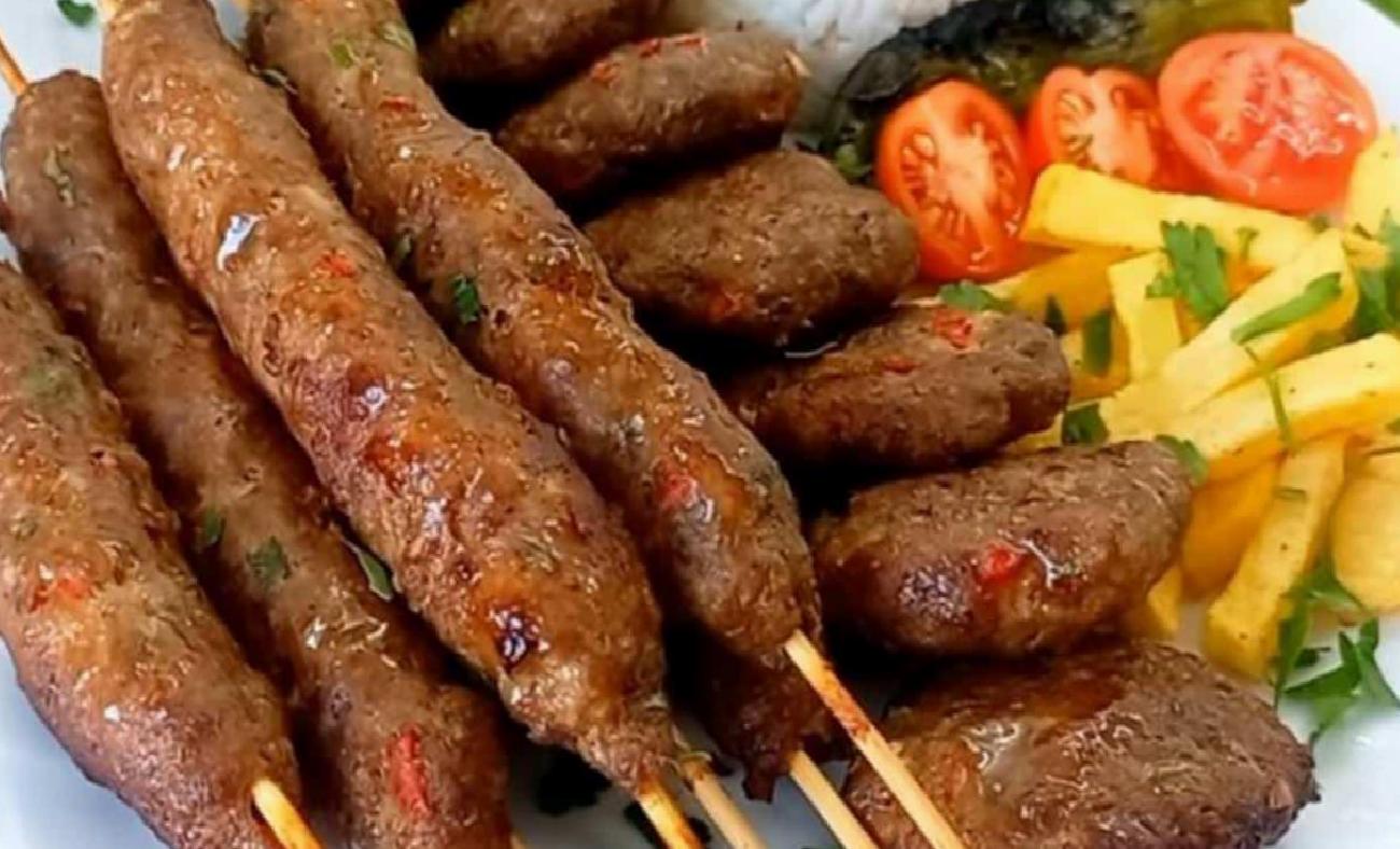 Fırında Patatesli Şiş Köfte: Pratik ve Lezzetli Akşam Yemeği