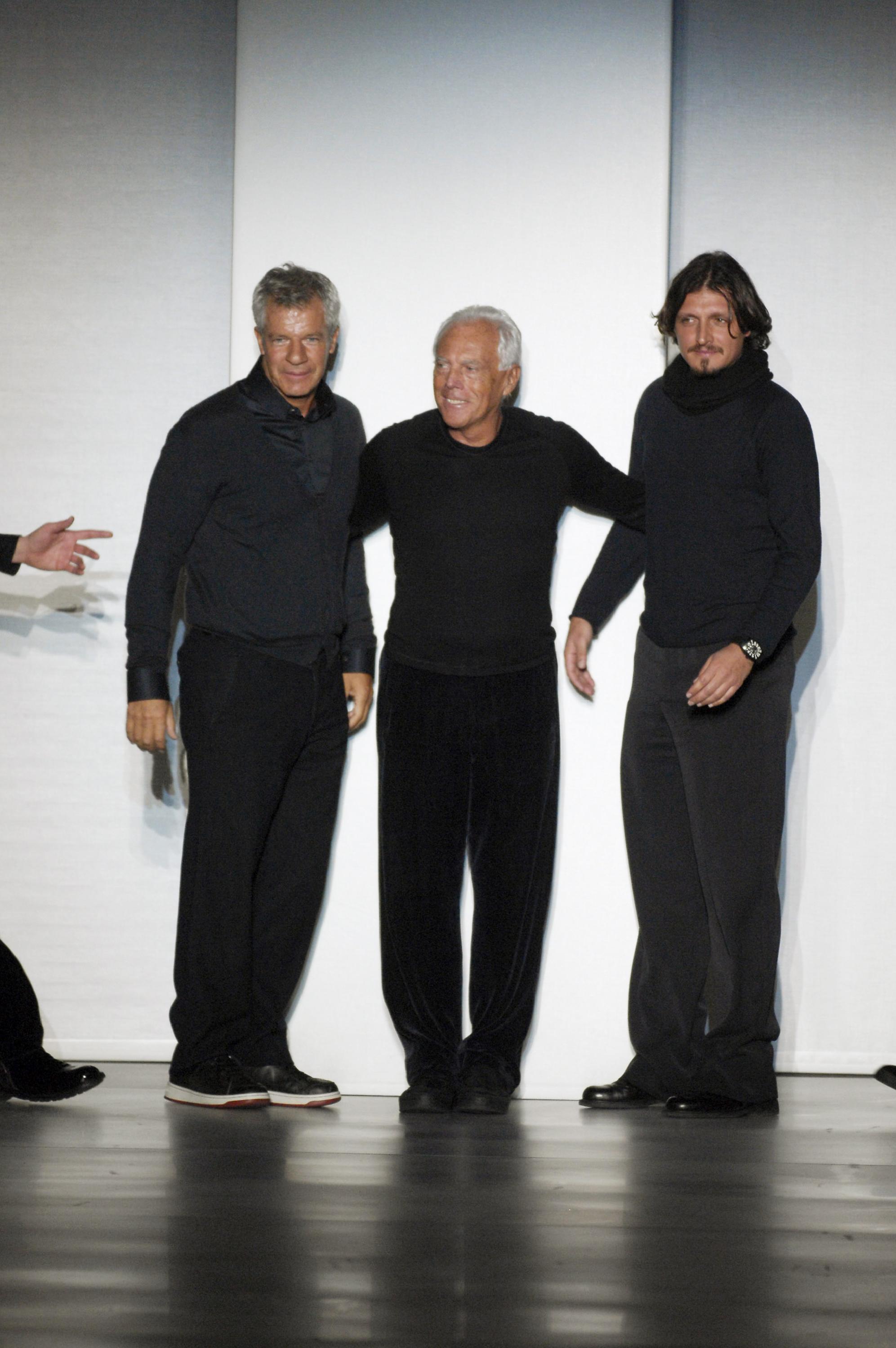 Giorgio Armani’nin Mirası ve Geleceğin Tasarlanışı: Kontrolün Hissi ve Minimalizmin Sinyalleri